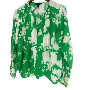 Green Floral Women's Top - size Small